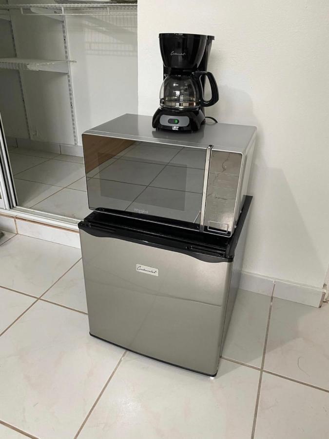 All You Need Studios Walking Distance To Beach Isla Verde San Juan Exterior photo